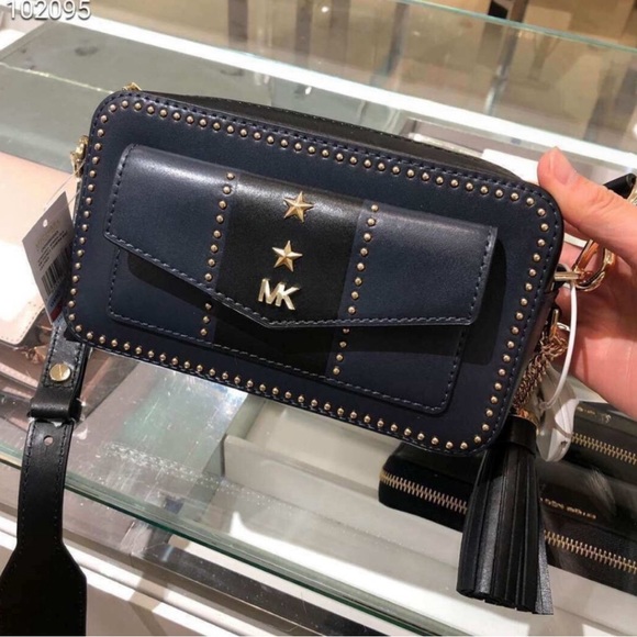 💕 Michael Kors Small Pocket Studded Leather Camera Bag in Admiral Black - Picture 5 of 16